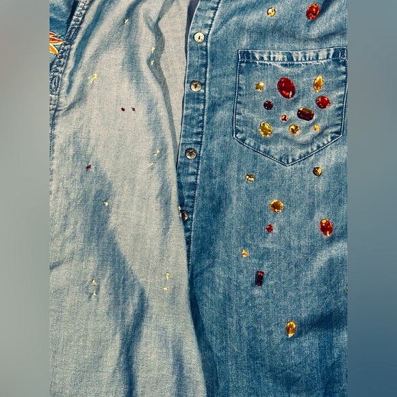 Velvet Heart Blouse with Embroidery and Embellishments. Size Medium - Picture 6 of 7